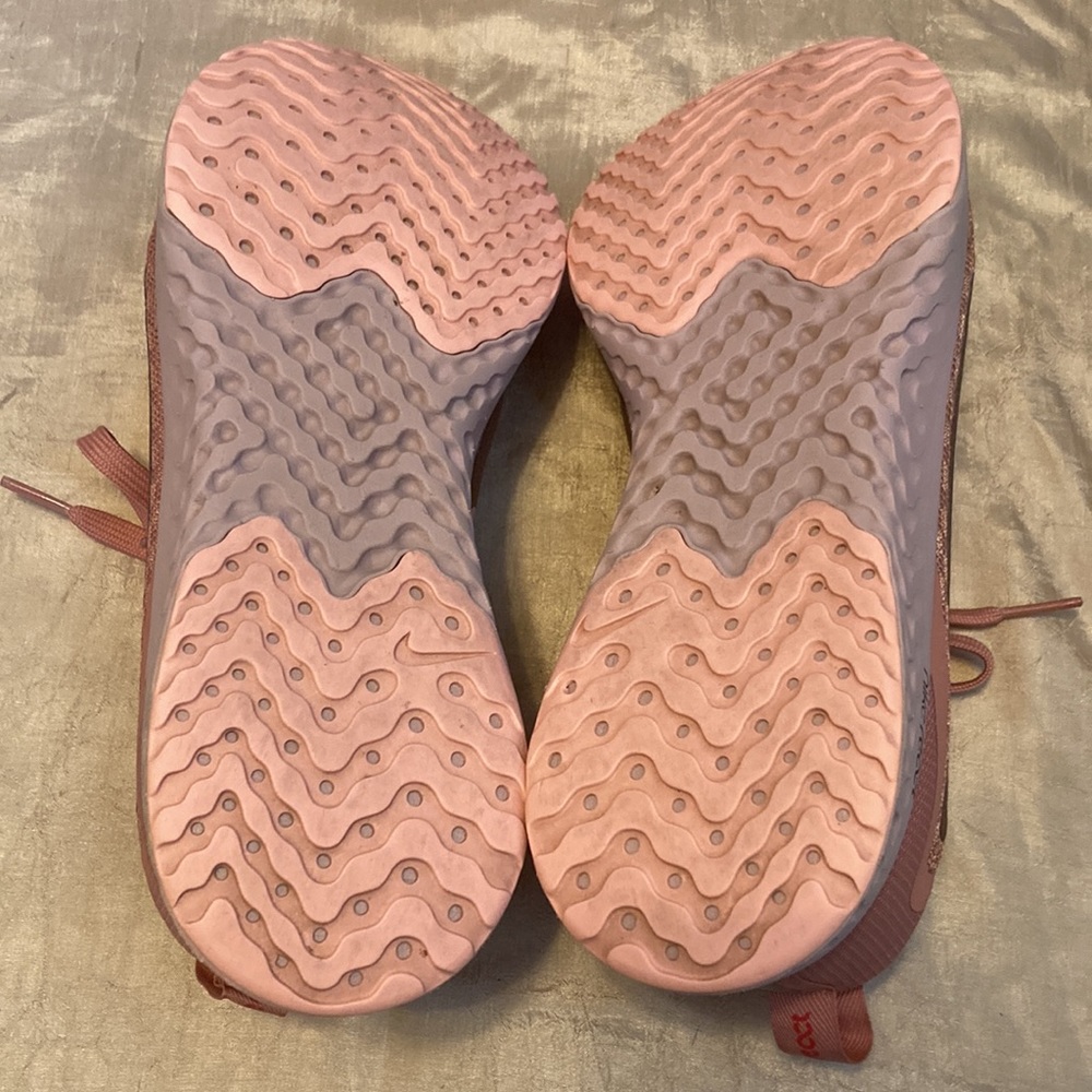 Nike Legend React - image 7